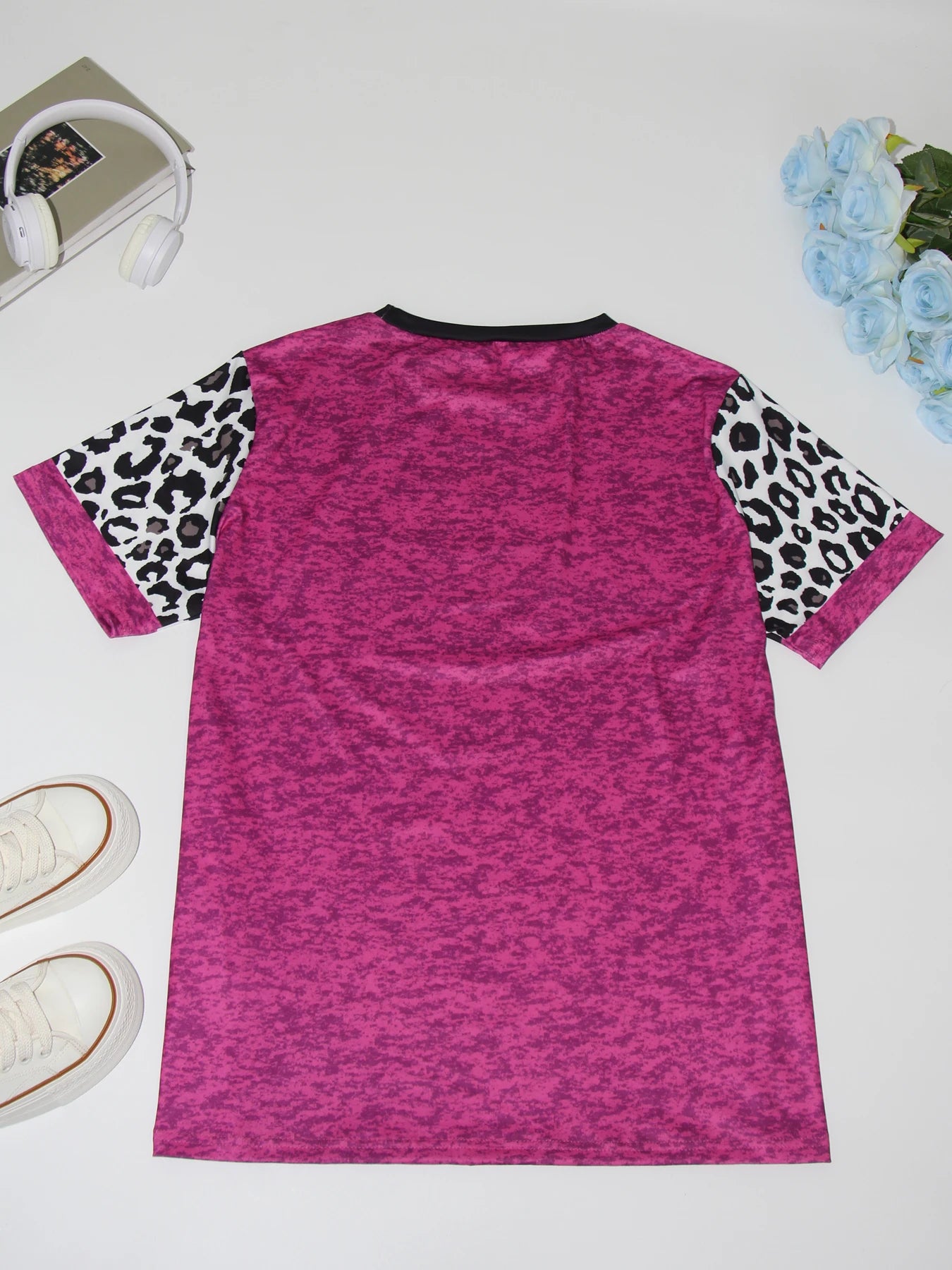 Plus size women's love printed round neck pullover T-shirt women's tops fashionable and versatile knitted tops
