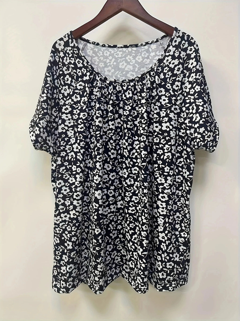 Plus Size Floral print pleated t-shirt, casual short-sleeved T-shirt spring and summer