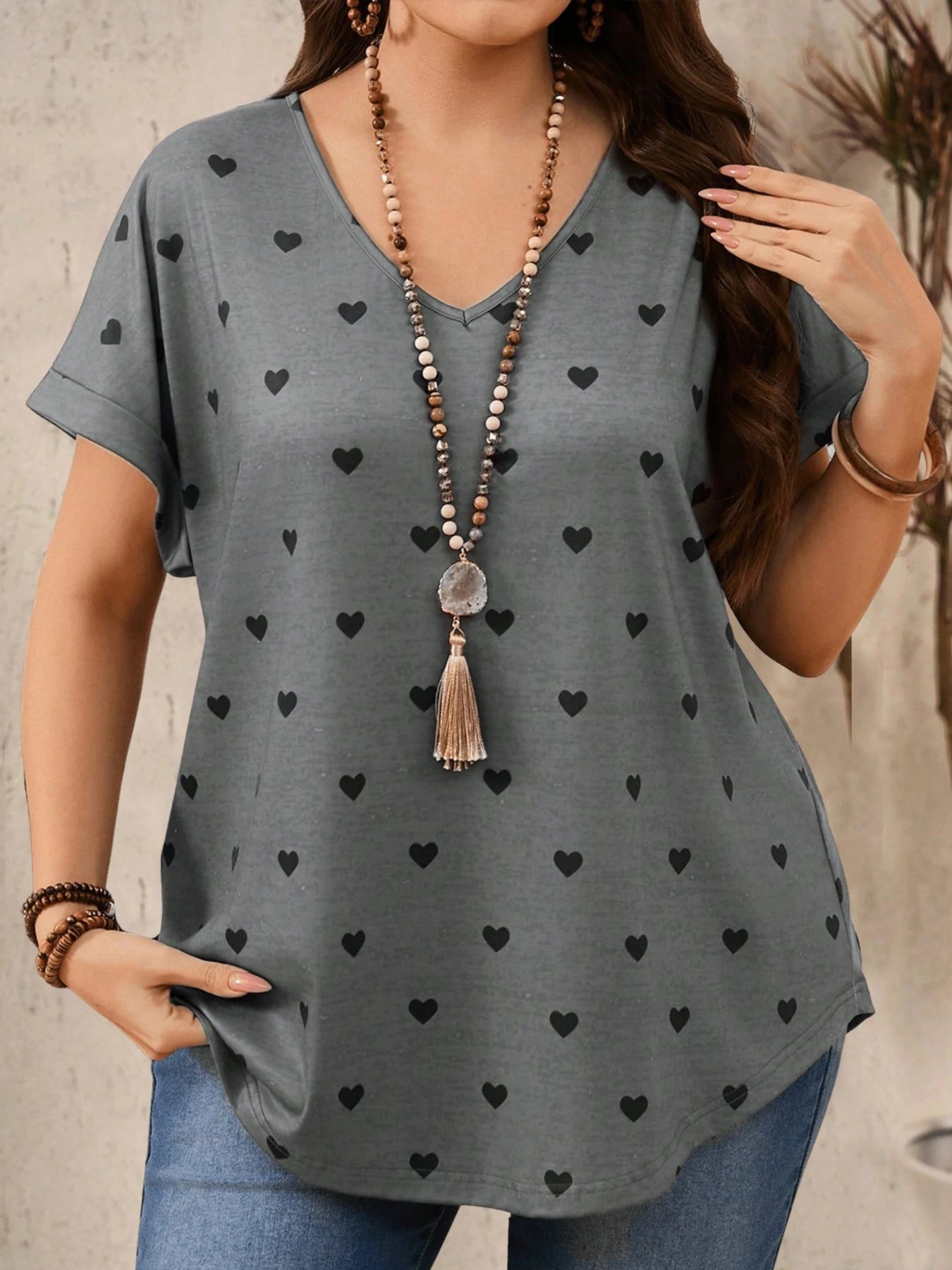 Plus Size Heart Design Pattern Printed T-shirts Summer Fashionable High Quality Short Sleeved Casual Sports V-Neck Pullover Tops