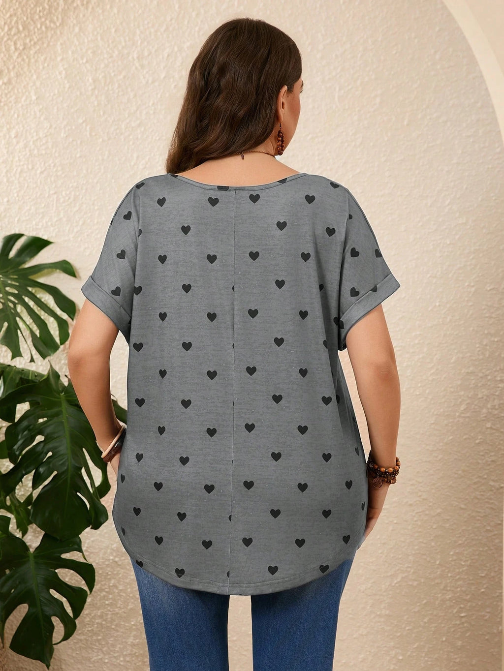 Plus Size Heart Design Pattern Printed T-shirts Summer Fashionable High Quality Short Sleeved Casual Sports V-Neck Pullover Tops