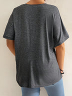 Plus Size Women's V-Neck Short Sleeve Casual T-Shirt with Front Pockets Comfortable and Stylish Top