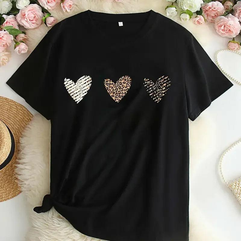 Plus Size Heart Print T-Shirt Casual Crew Neck Short Sleeve T-Shirt Women's Plus Size Clothing