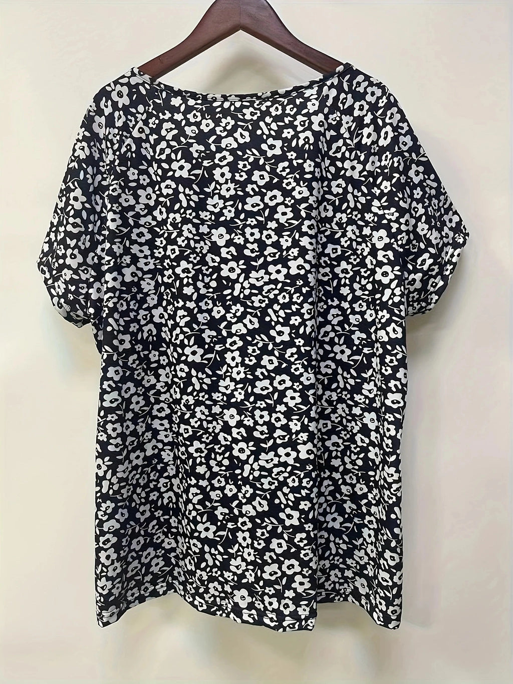 Plus Size Floral print pleated t-shirt, casual short-sleeved T-shirt spring and summer