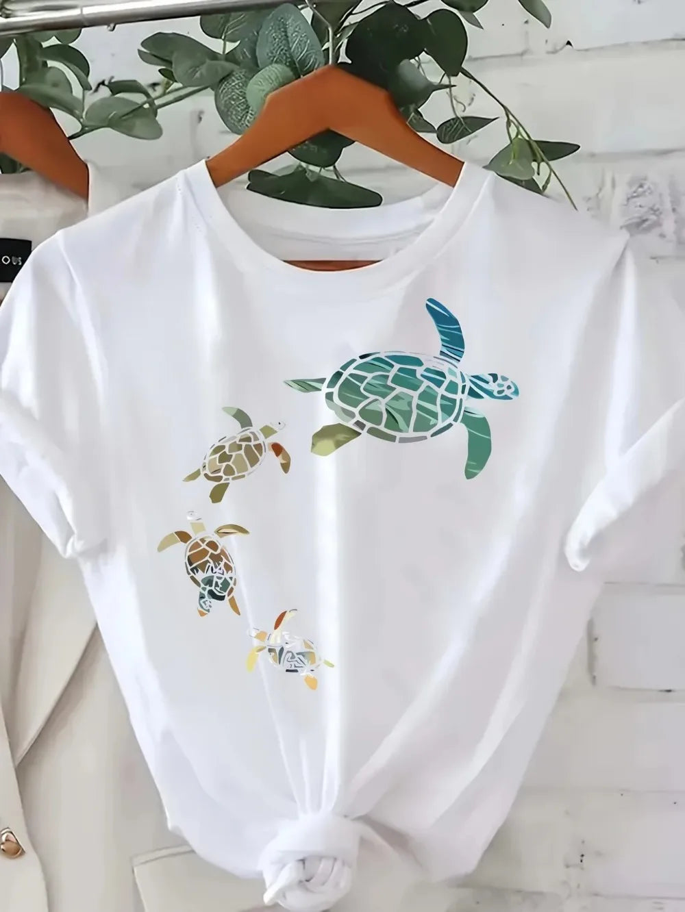 Women's Casual Short Sleeve T-Shirt Loose Fit Round Neck with Cartoon Turtle Graphic Print for Spring/Summer women clothing